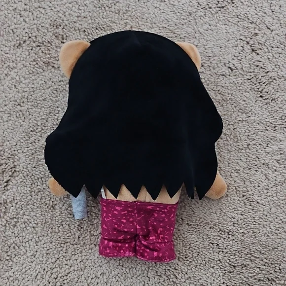 Hello Kitty Selena Plush - Picture 2 of 3